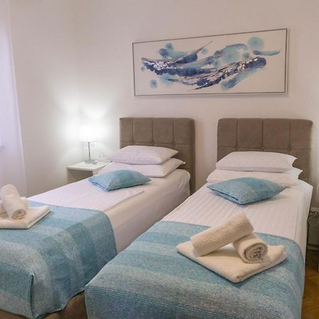 Apartment Jadran Malinska Ngoại thất bức ảnh