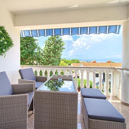 Apartment Jadran Malinska Ngoại thất bức ảnh