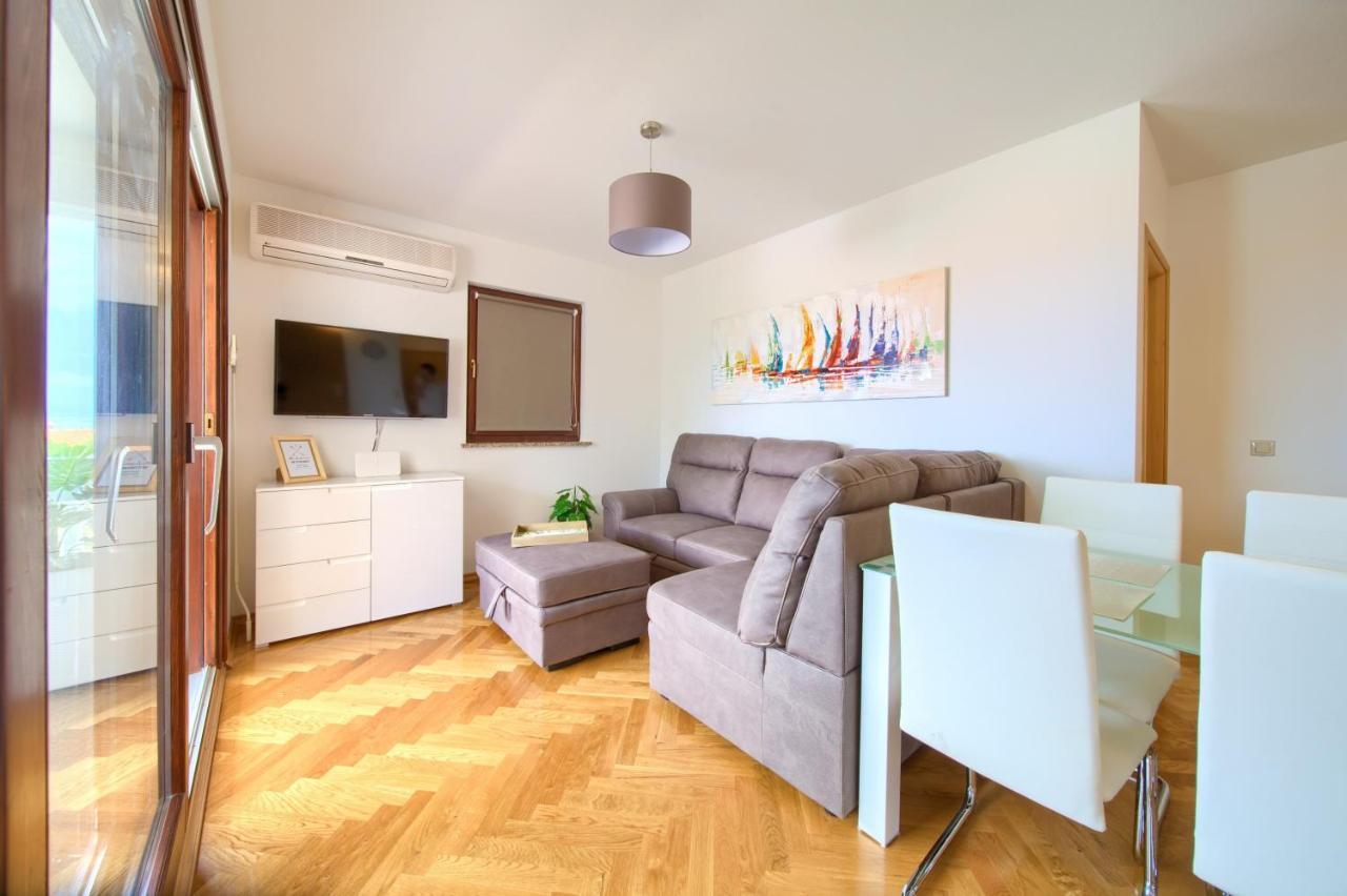 Apartment Jadran Malinska Ngoại thất bức ảnh
