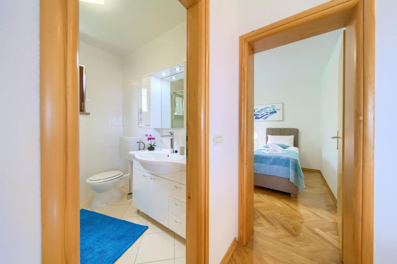 Apartment Jadran Malinska Ngoại thất bức ảnh