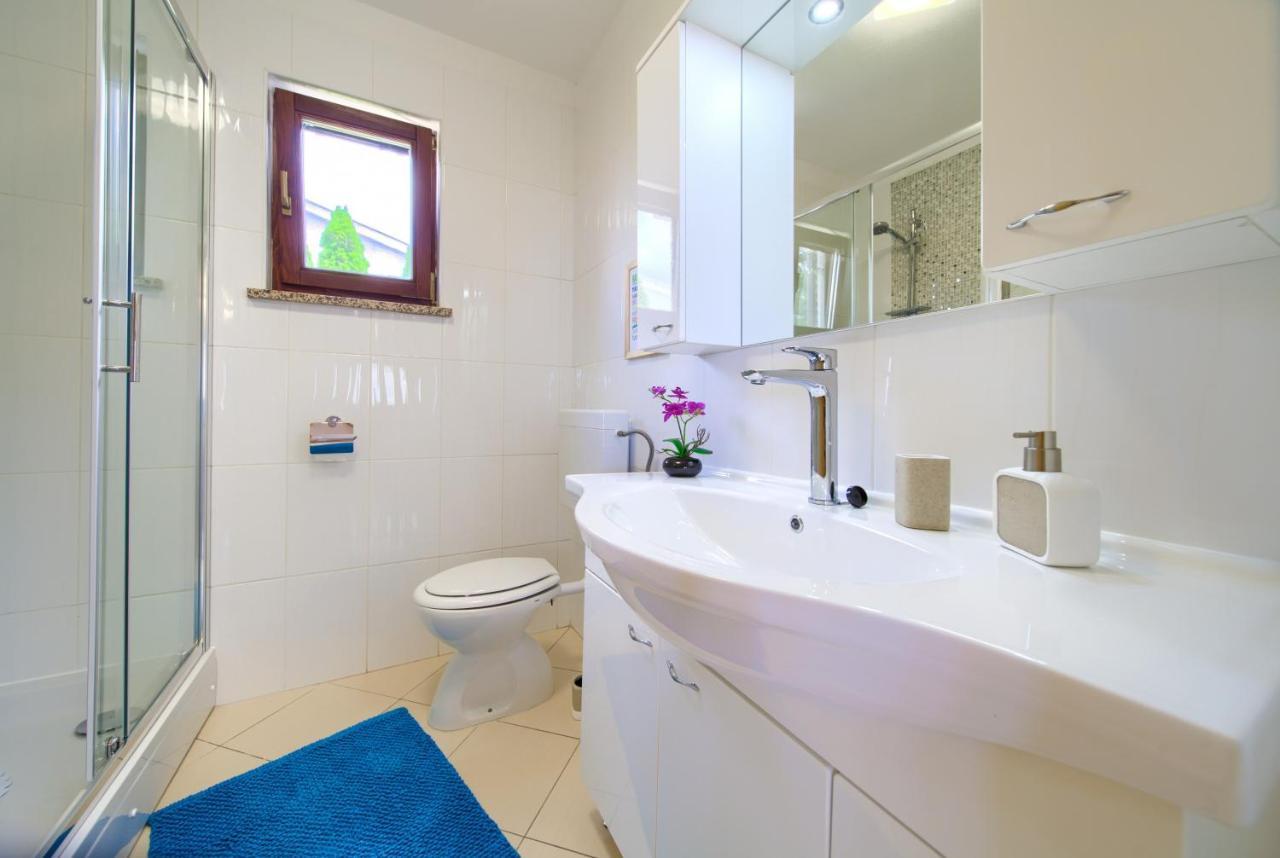 Apartment Jadran Malinska Ngoại thất bức ảnh