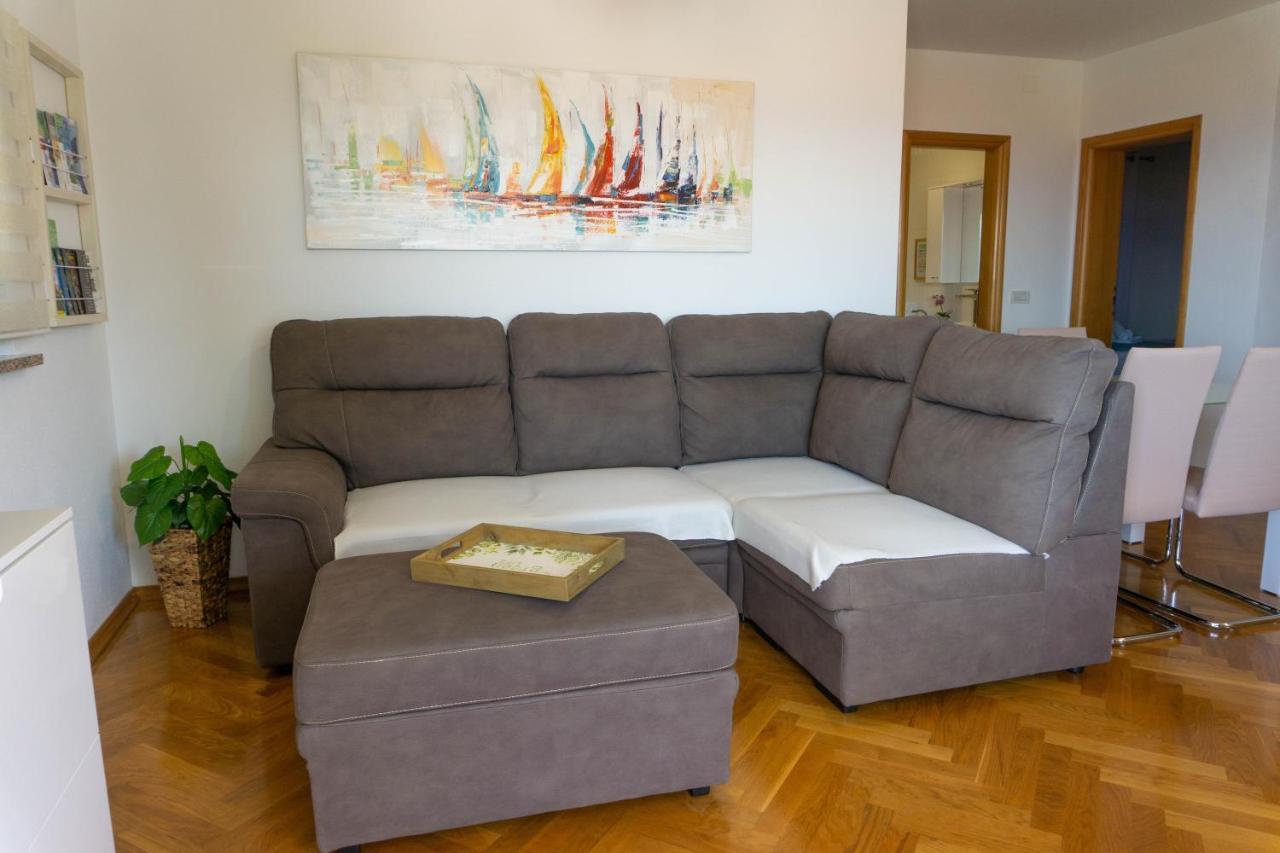 Apartment Jadran Malinska Ngoại thất bức ảnh