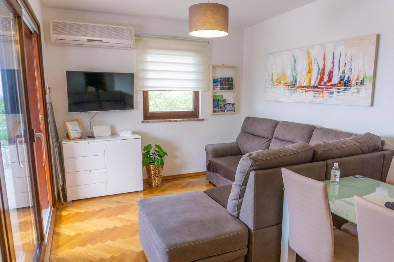 Apartment Jadran Malinska Ngoại thất bức ảnh