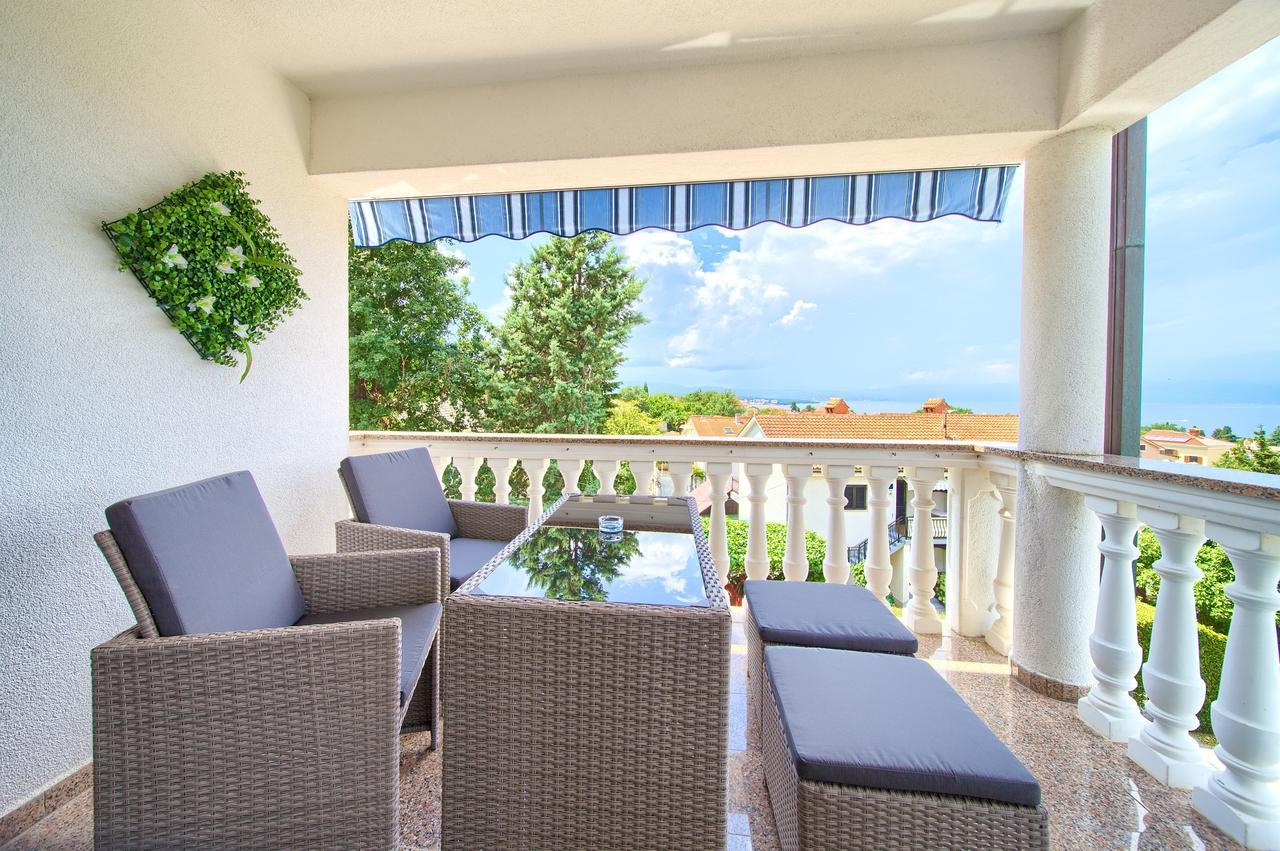 Apartment Jadran Malinska Ngoại thất bức ảnh