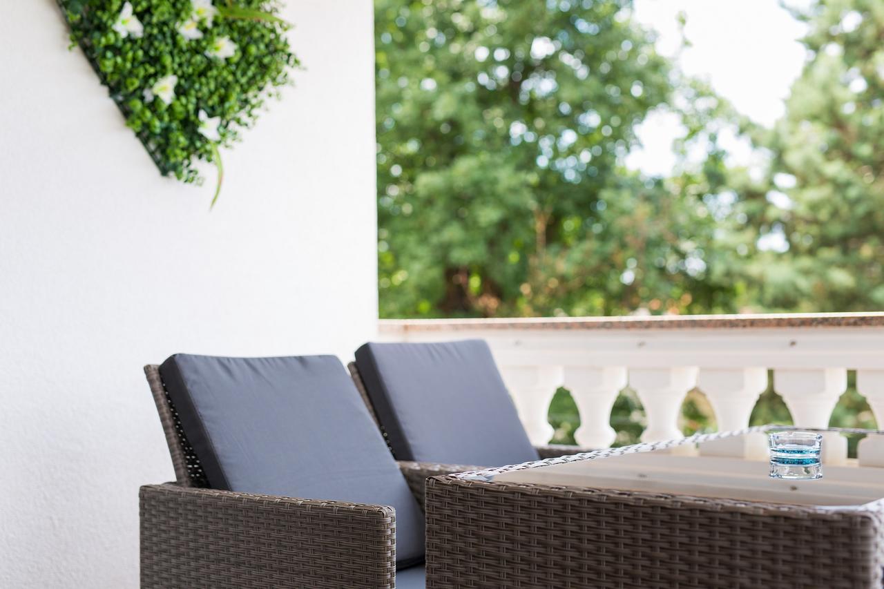 Apartment Jadran Malinska Ngoại thất bức ảnh